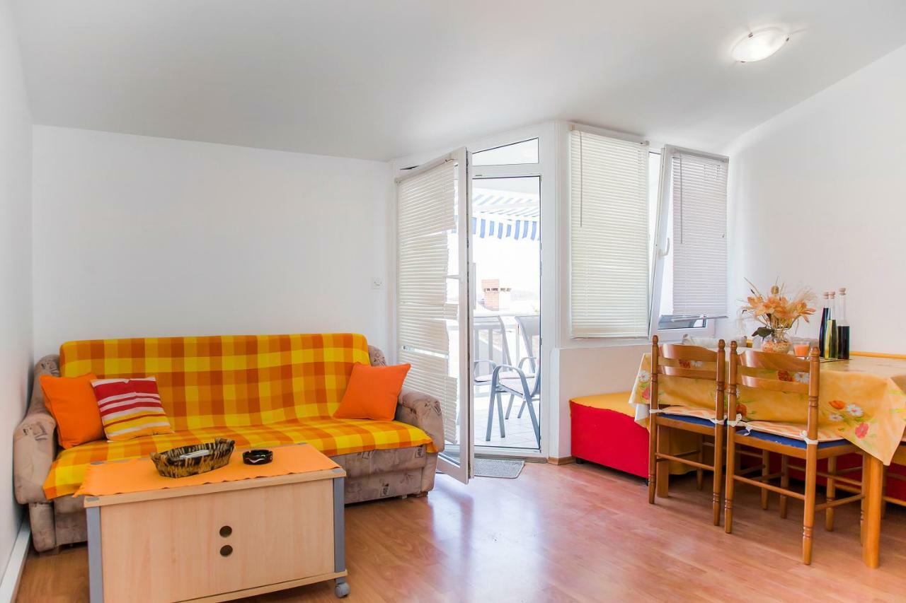 Apartmani Branka ดราเช ภายนอก รูปภาพ